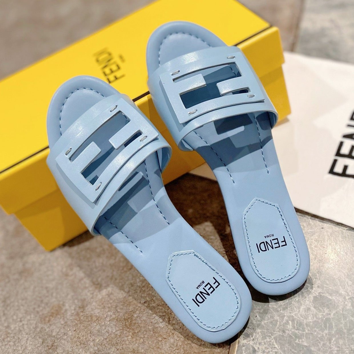 Luxury FendiLuxury FendiBAGUETTE SLIDES IN  BABY BLUE LAMBSKIN
