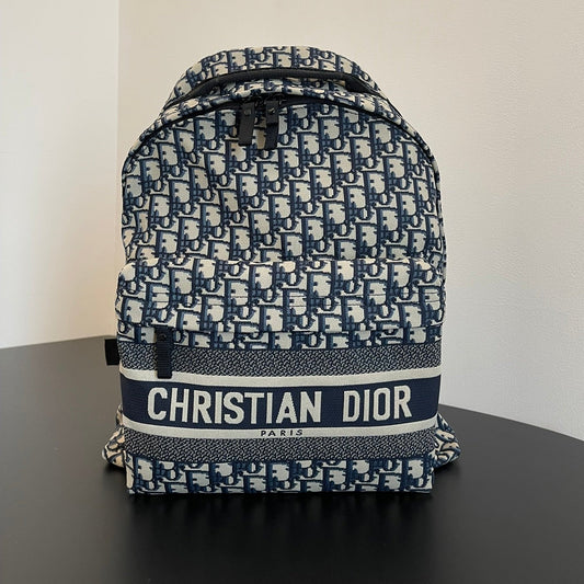 Luxury DiorTRAVEL BACKPACK 41 IN OBLIQUE JACQUARD