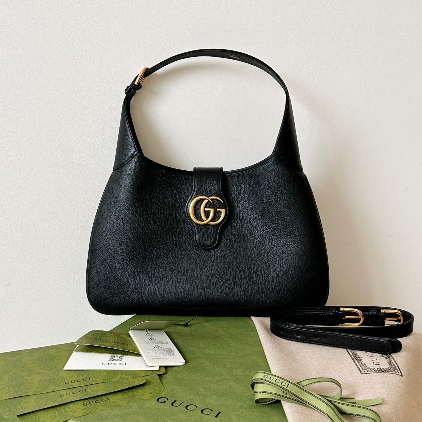 Luxury Gucci APHRODITE MEDIUM 39 SHOULDER BAG IN BLACK CALFSKIN