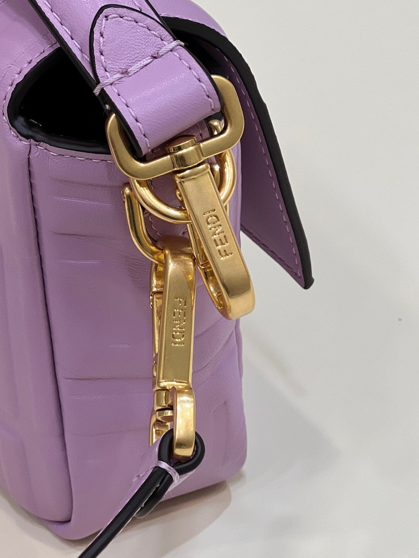 Luxury FendiBaguette 27cm Violet Lambskin Gold Hardware