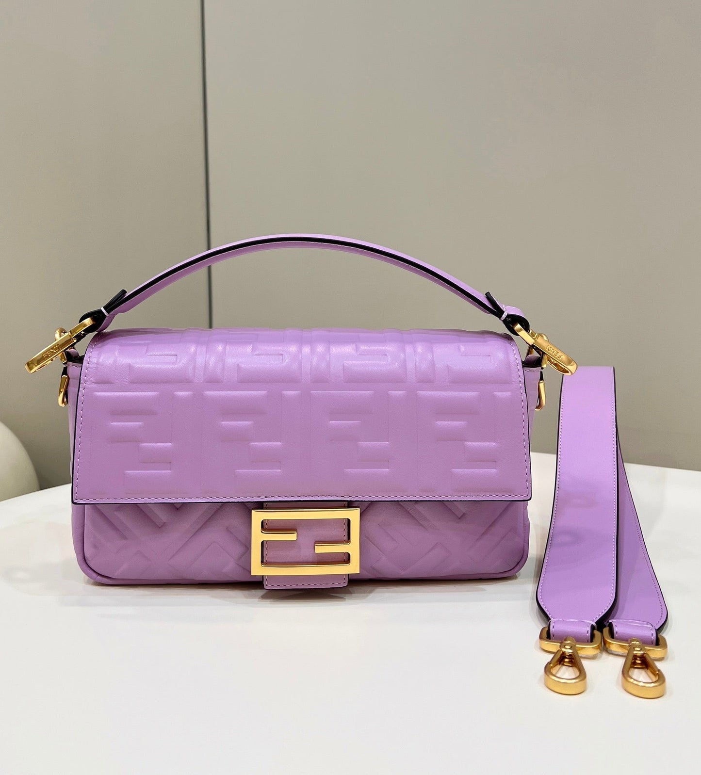 Luxury FendiBaguette 27cm Violet Lambskin Gold Hardware