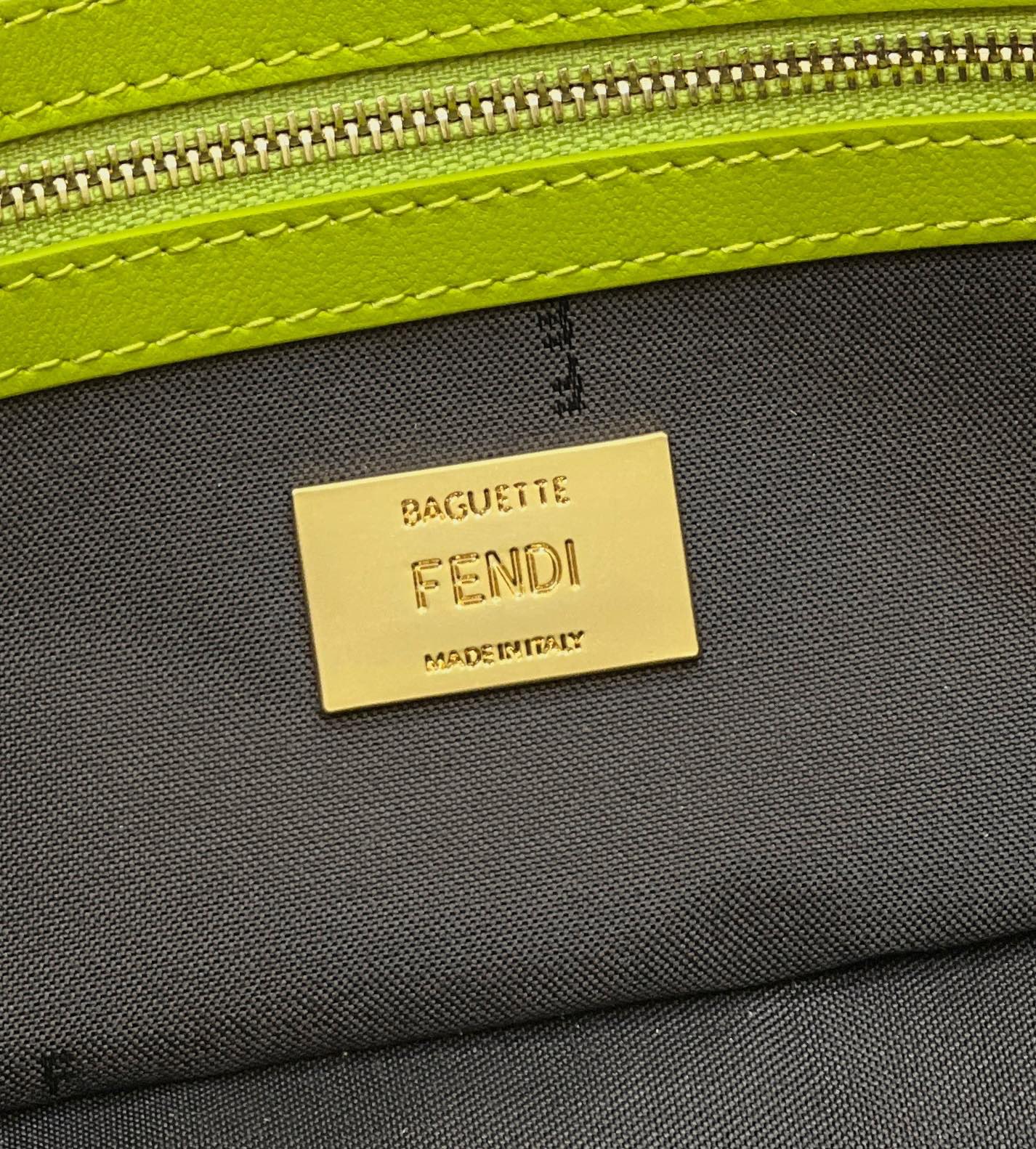 Luxury FendiBaguette 27cm Fluorescent green Lambskin Gold Hardware