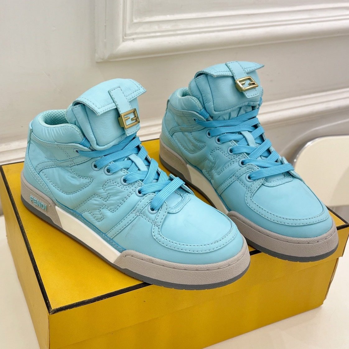 Luxury FendiLuxury FendiLOGO SOCK SNEAKER BOOTS IN SKY BLUE LAMBSKIN