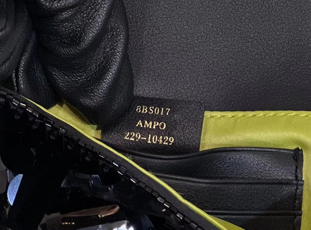Luxury FendiBAGUETTE MINI 19 IN BLACK SEQUINS GOLD HARDWARE