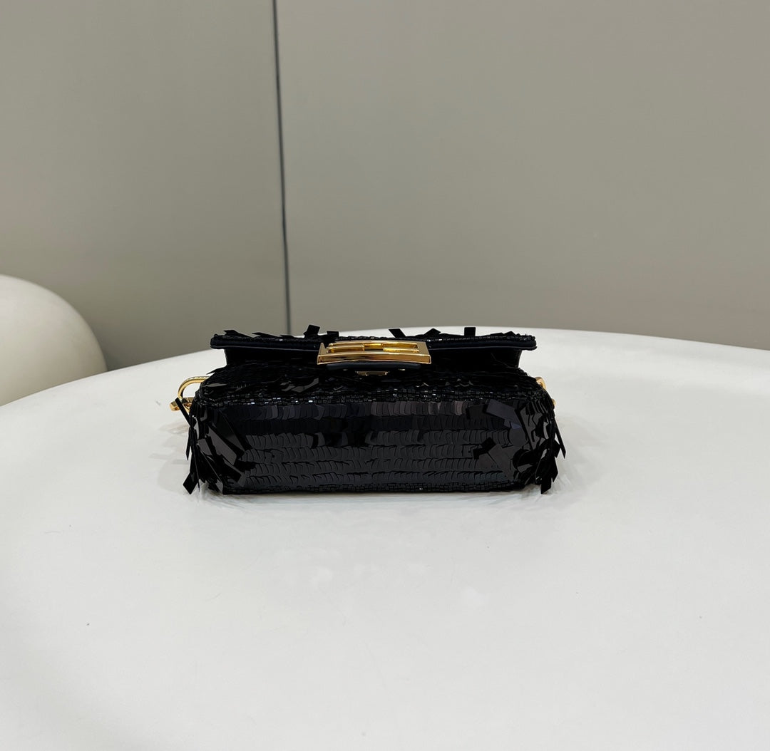 Luxury FendiBAGUETTE MINI 19 IN BLACK SEQUINS GOLD HARDWARE