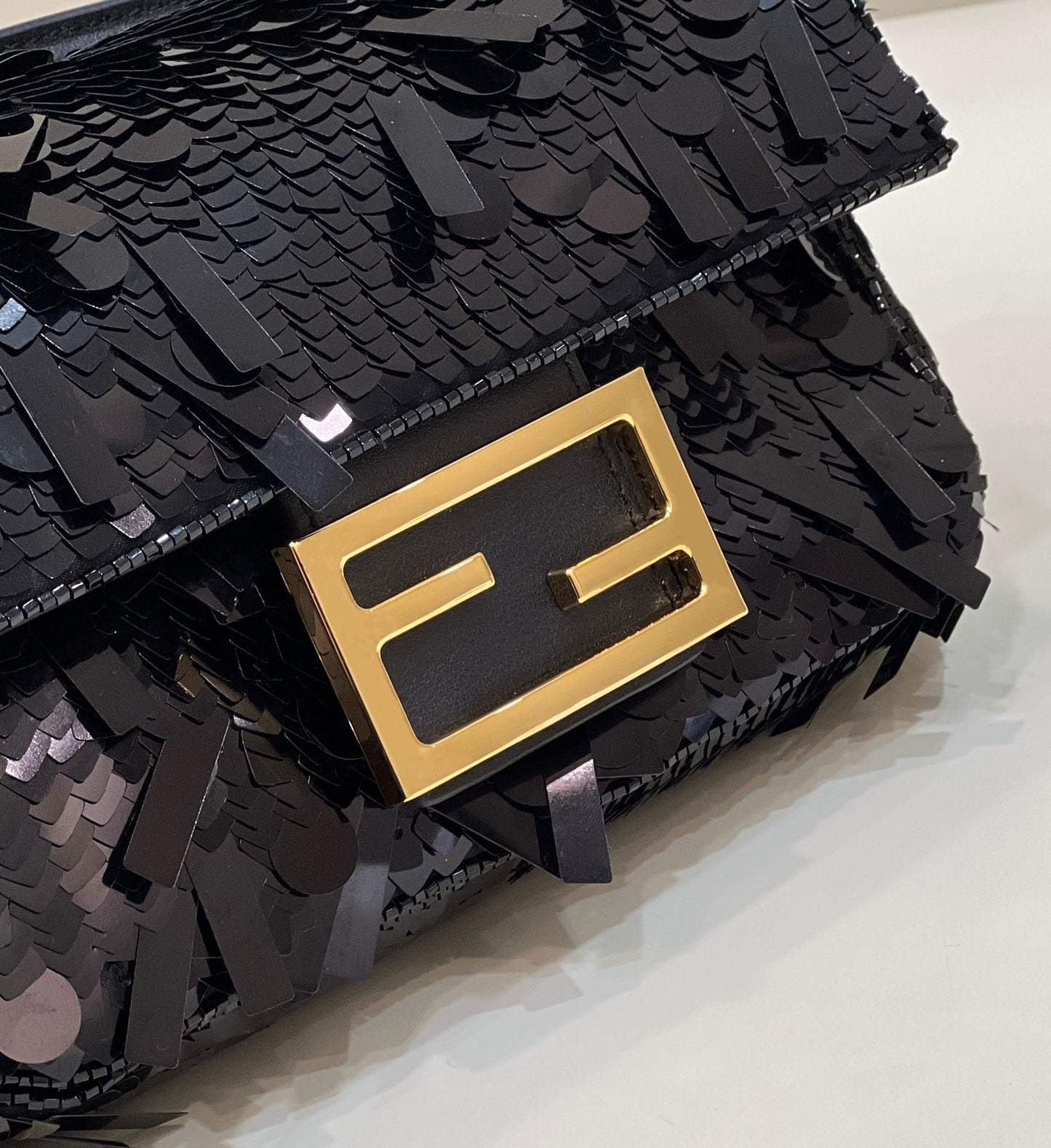 Luxury FendiBAGUETTE MINI 19 IN BLACK SEQUINS GOLD HARDWARE