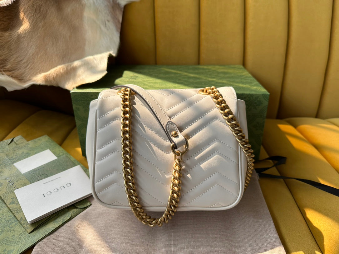 Luxury Gucci GG MARMONT MINI 18 HANDBAG IN WHITE CALFSKIN