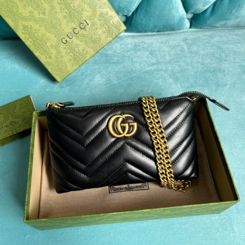 Luxury Gucci GG MARMONT MINI 22 HANDBAG IN BLACK CALFSKIN