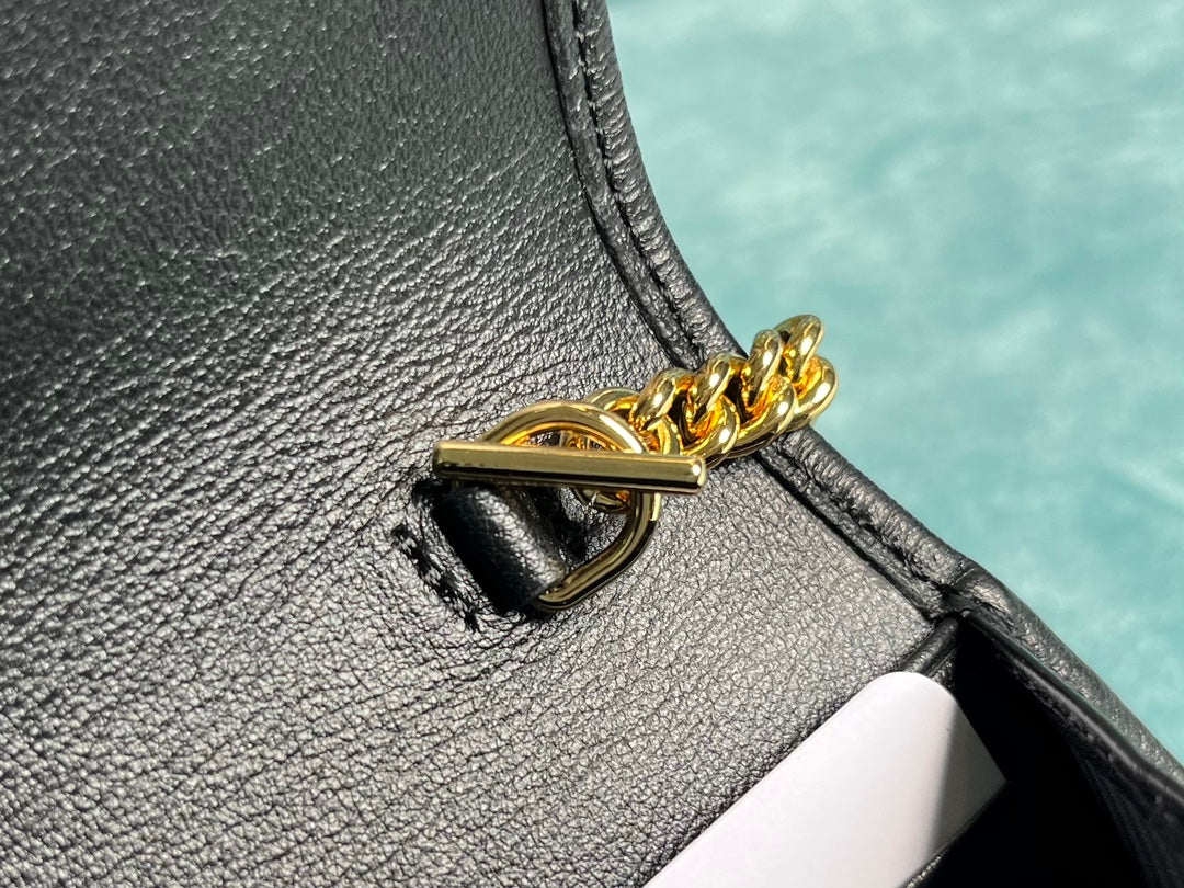 Luxury Gucci BLONDIE SHOULDER BAG 21 IN BLACK CALFSKIN GOLD HARDWARE