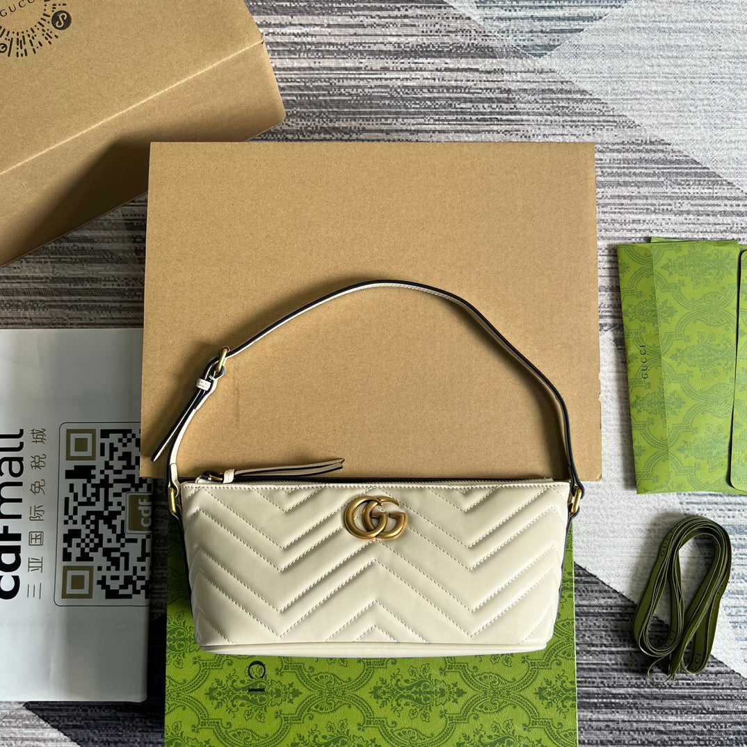 Luxury Gucci GG MARMONT SMALL 23 HANDBAG IN WHITE CALFSKIN WITH GOLDEN LOGO