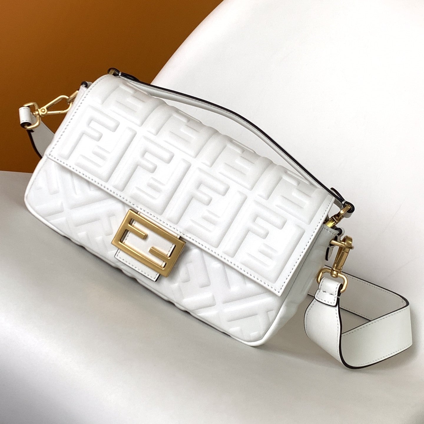 Luxury FendiFend Baguette 27 Bag With FF Motif White Leather Ghw