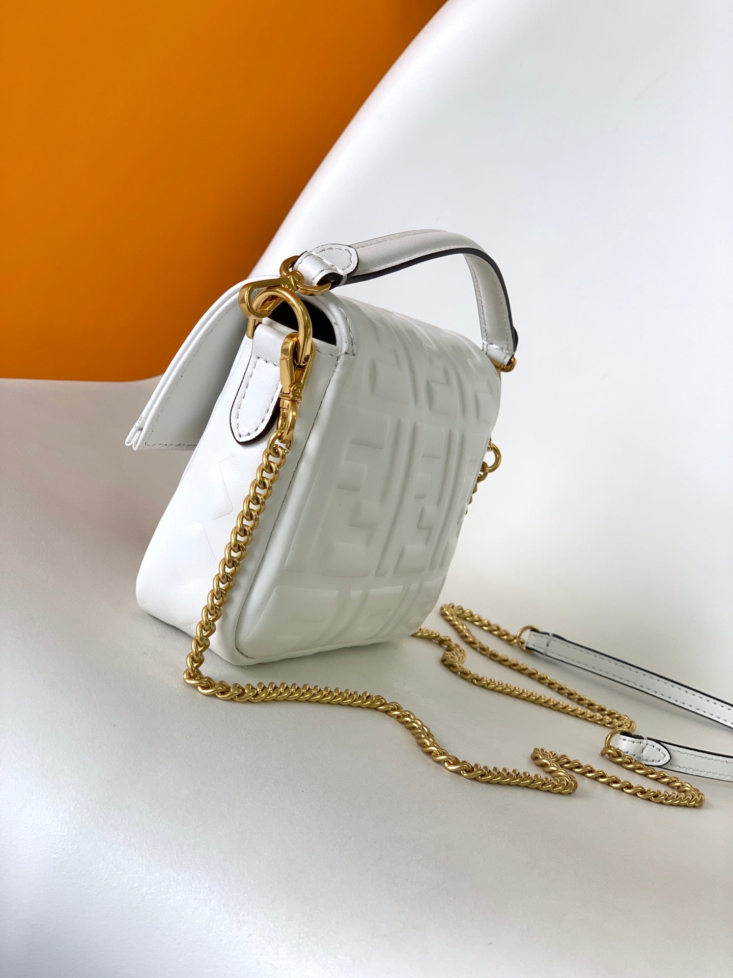 Luxury FendiMini Baguette Bag 20 With FF Motif White Leather Ghw