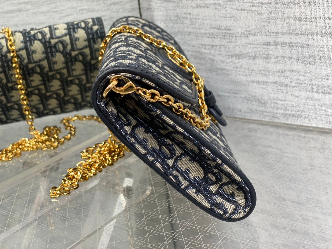 Luxury Diorbobby east west pouch 22cm blue oblique with chain
