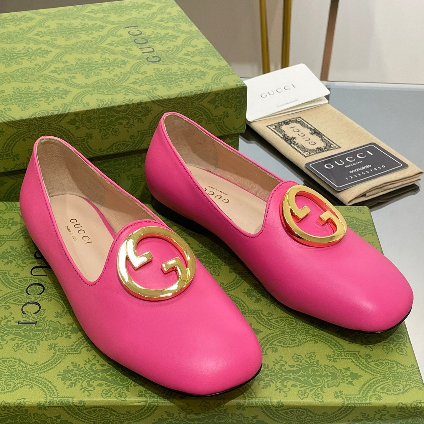 Luxury Gucci BLONDIE LOGO-PLAQUE LOAFERS IN BRIGHT PINK CALFSKIN