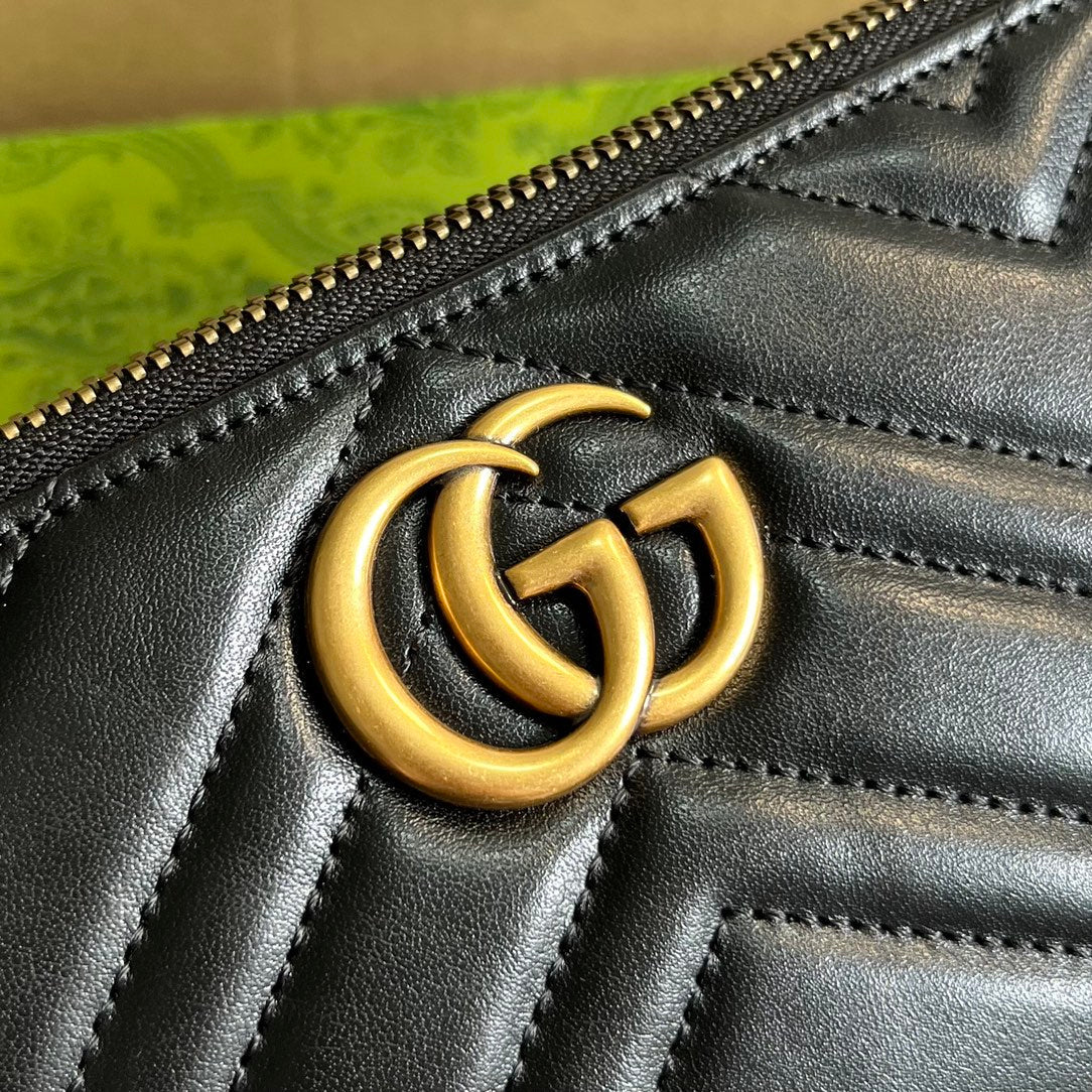 Luxury Gucci GG MARMONT SMALL 23 HANDBAG IN BLACK CALFSKIN WITH GOLDEN LOGO