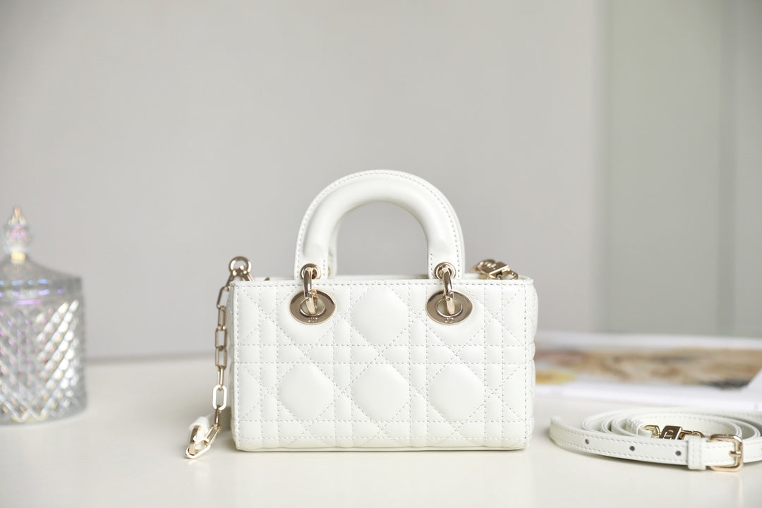 Luxury DiorLADY D-JOY MICRO 16 IN WHITE LAMBSKIN