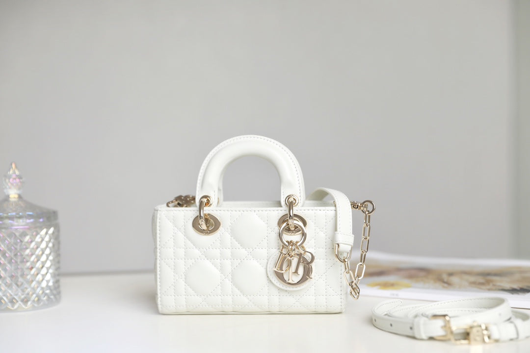 Luxury DiorLADY D-JOY MICRO 16 IN WHITE LAMBSKIN