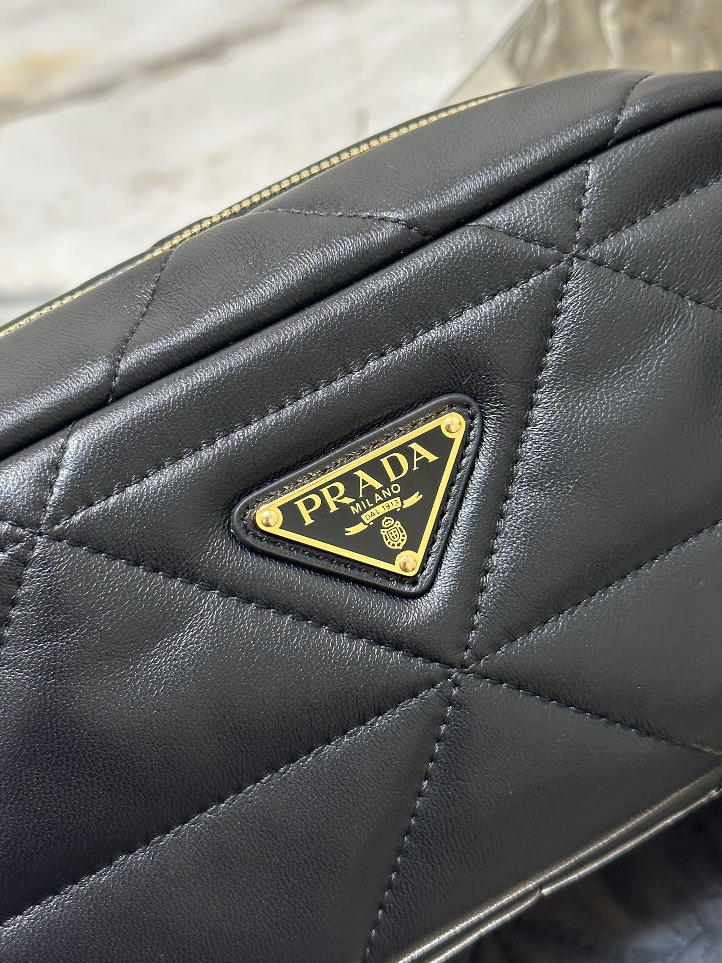 Luxury PradaCAMERA BAG 22 IN BLACK TRIANGLE PATTERN QUILTED LAMBSKIN GOLD HARDWARE