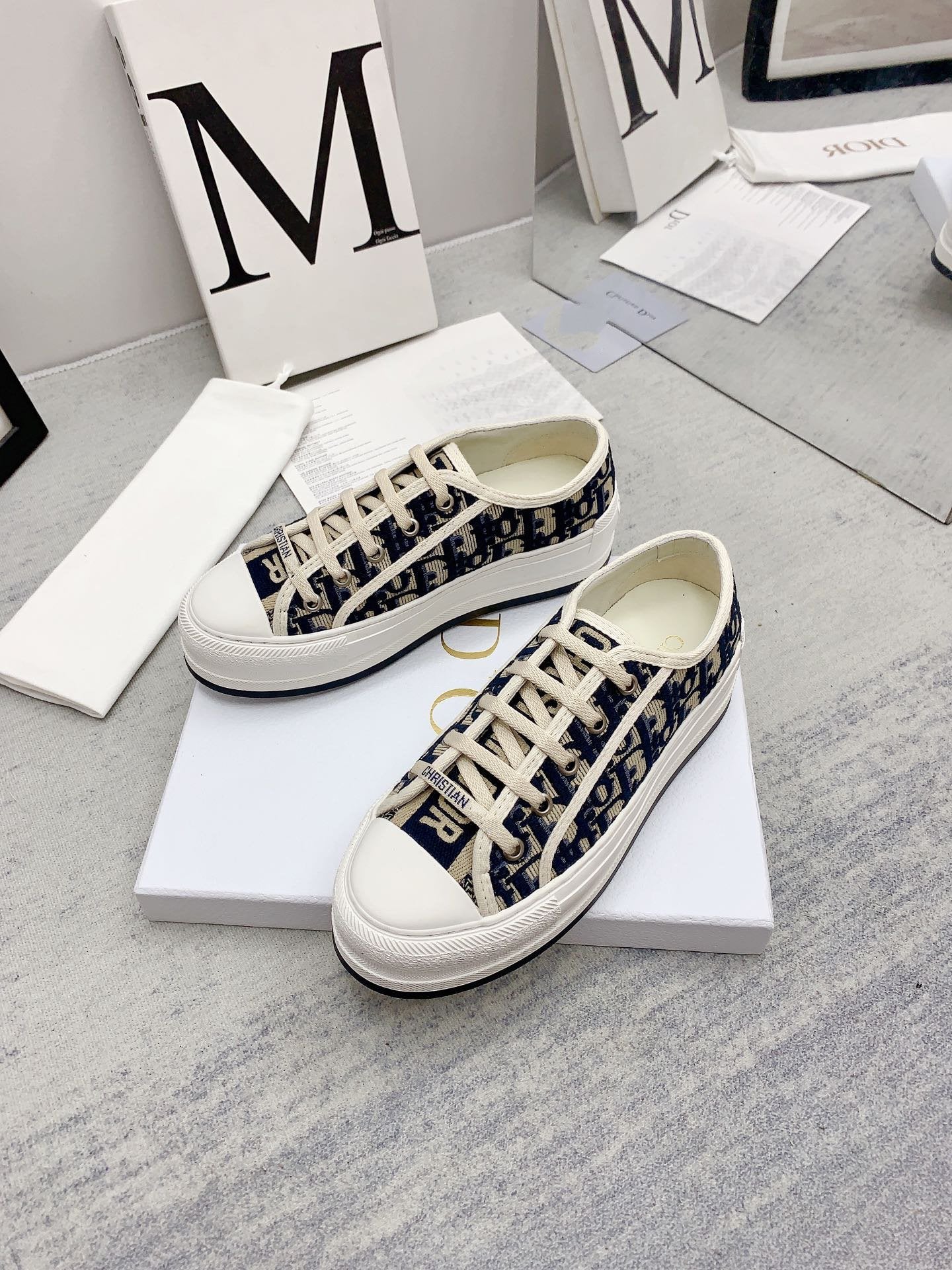 Luxury Diorwalkn 45 beige blue oblique embroidery canvas