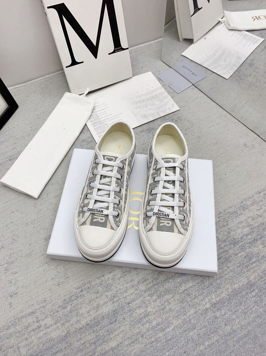 Luxury Diorwalkn 45 grey white oblique embroidery canvas