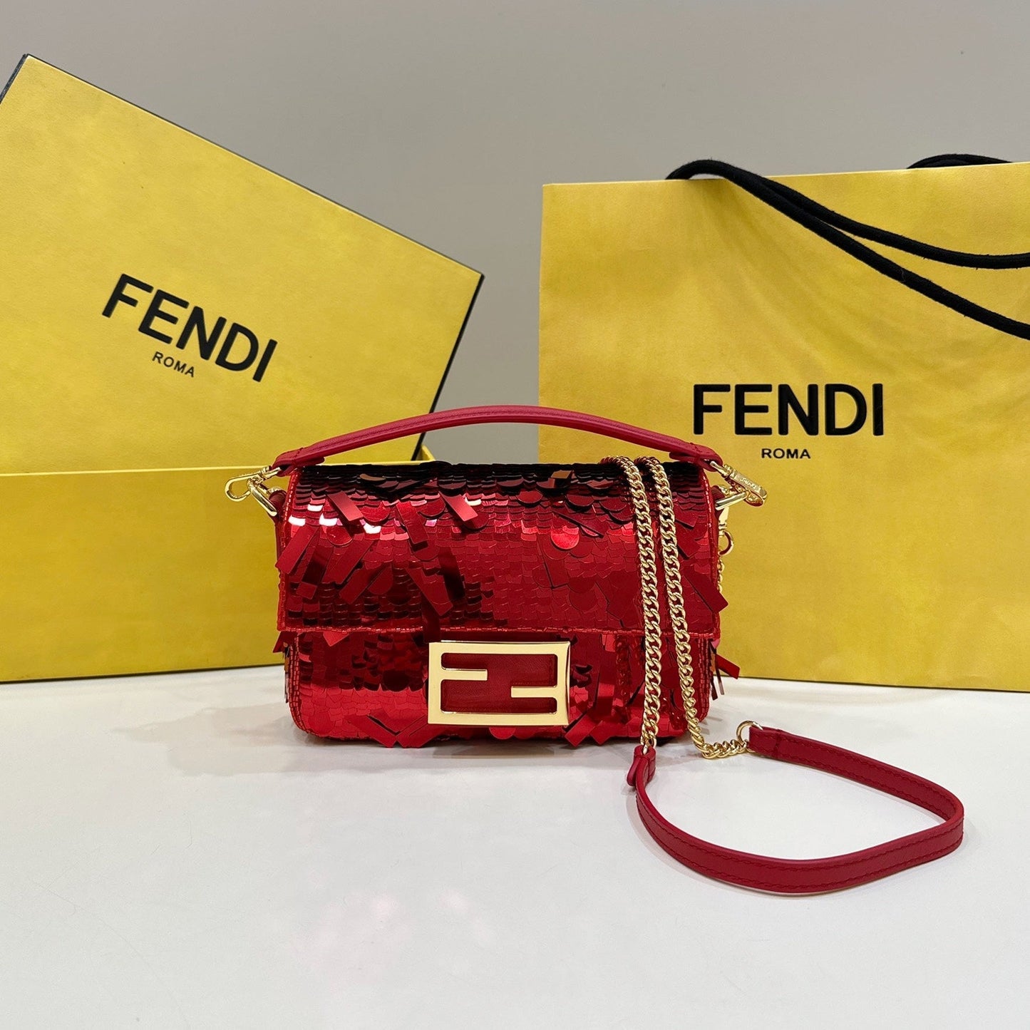 Luxury FendiBAGUETTE MINI 19 IN RED SEQUINS GOLD HARDWARE