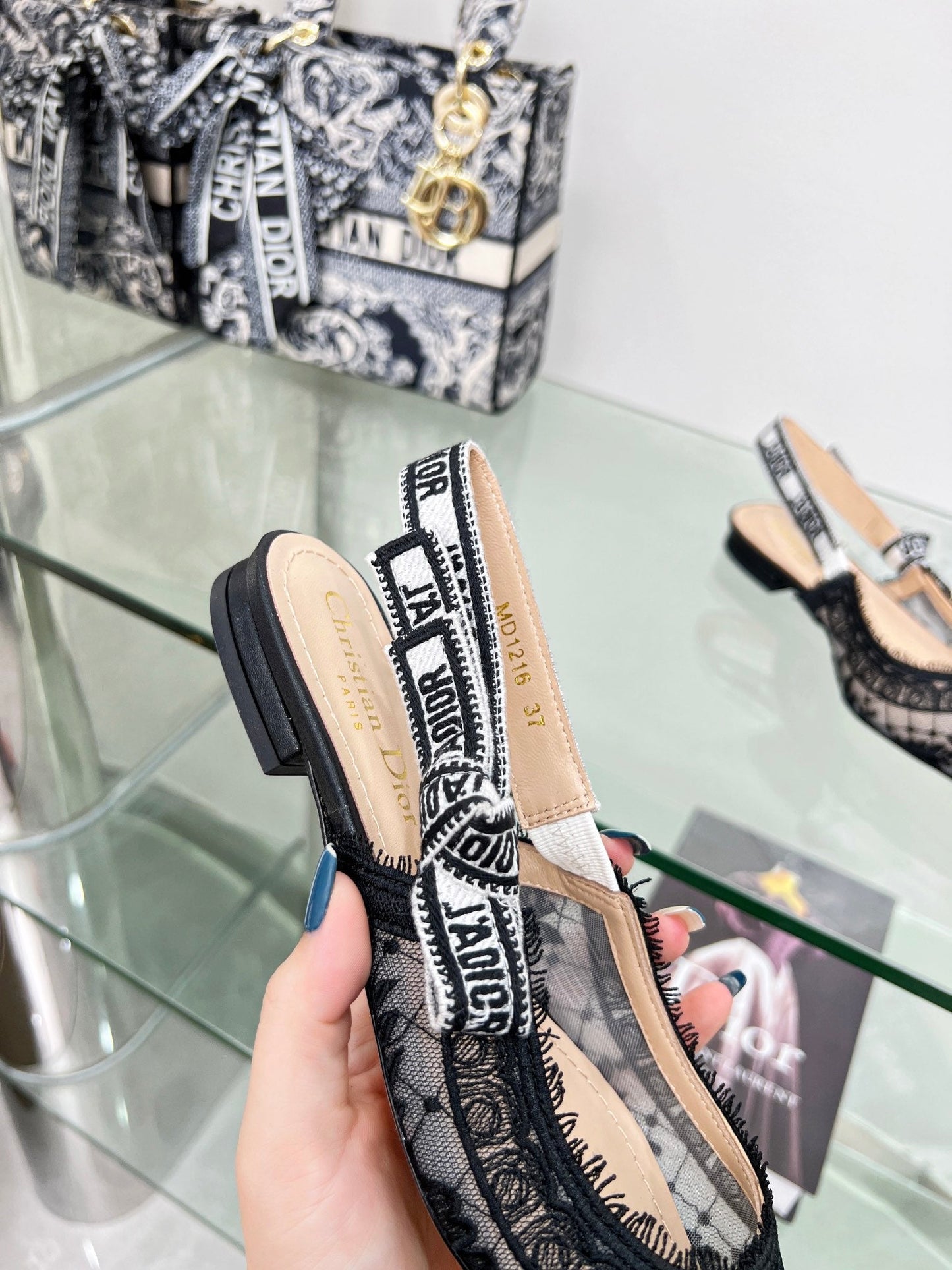 Luxury Diorslingback flat transparent mesh embroidered black flower moitf