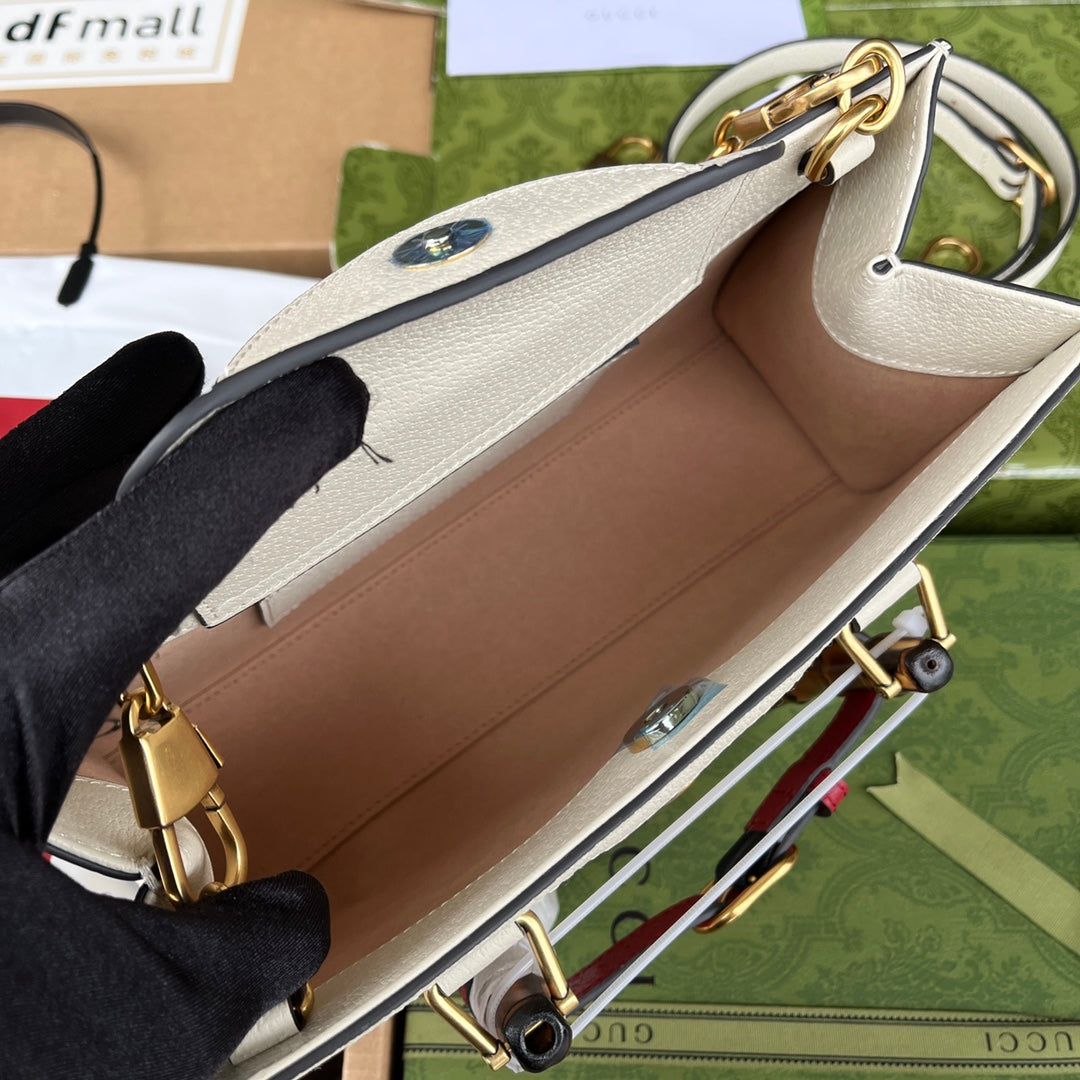 Luxury Gucci DIANA BAMBOO SHOULDER BAG 27 IN WHITE CALFSKIN GOLD HARDWARE
