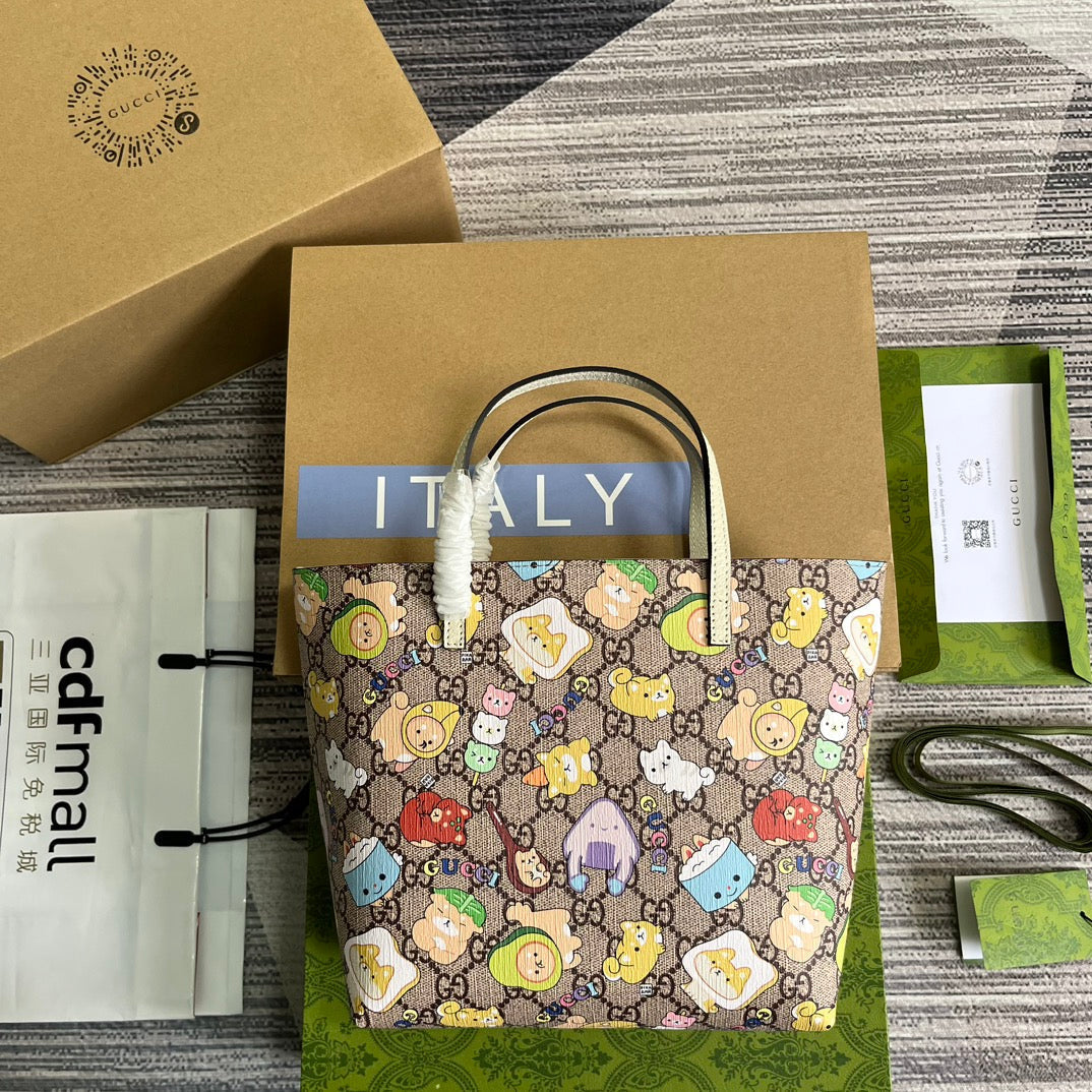 Luxury Gucci GG SMALL 21 ANIMAL PRINTED TOTE IN BEIGE CANVAS