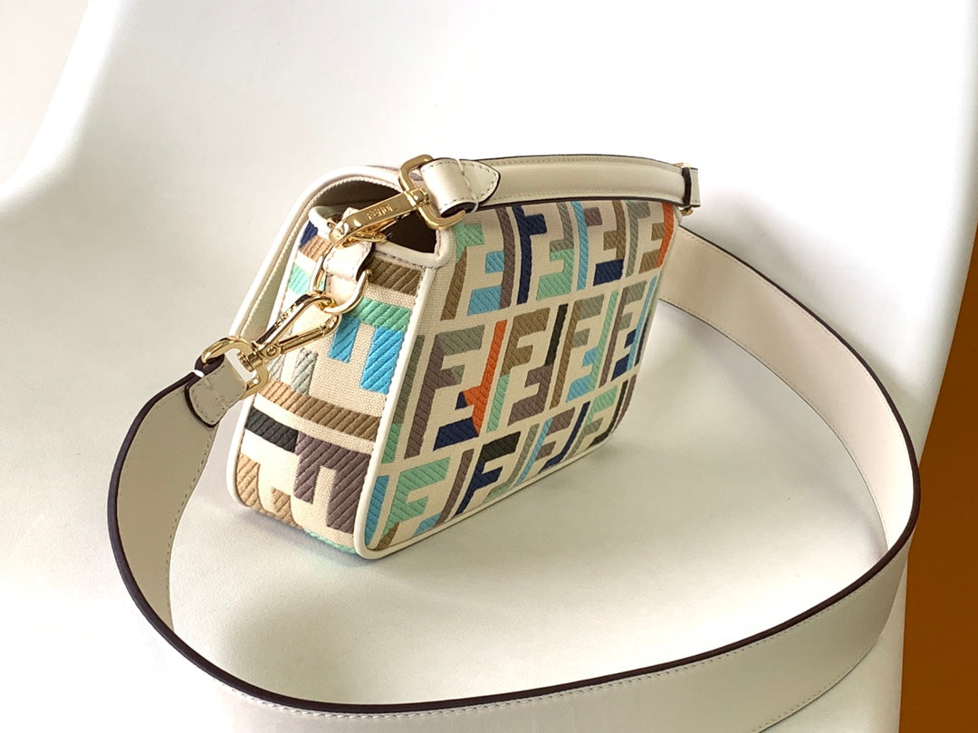 Luxury FendiFend Baguette White and Multicolour Canvas Bag 27 with FF Embroidery Ghw