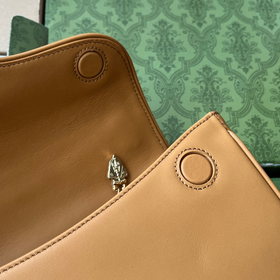 Luxury Gucci EQUESTRIAN STYLE SHOULDER BAG 21 IN BROWN CALFSKIN GOLD HARDWARE