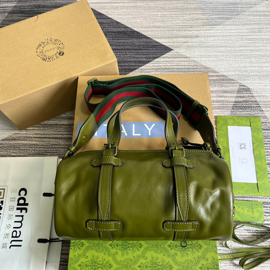 Luxury Gucci GG SMALL 28 DUFFLE BAG IN GREEN MOSS SOLF CALFSKIN