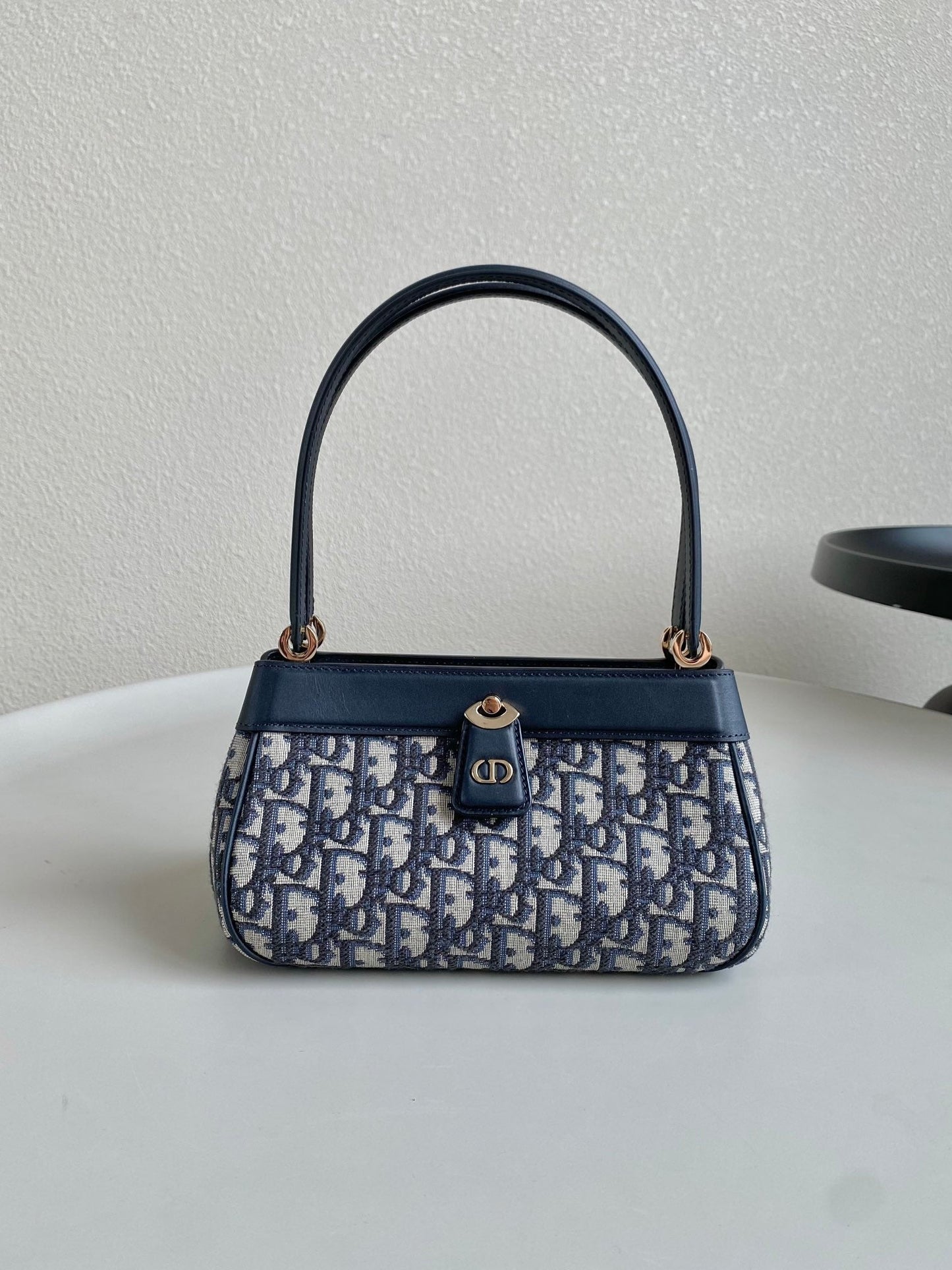 Luxury DiorMEDIUM 22 KEY HANDBAG IN BLUE OBLIQUE JACQUARD