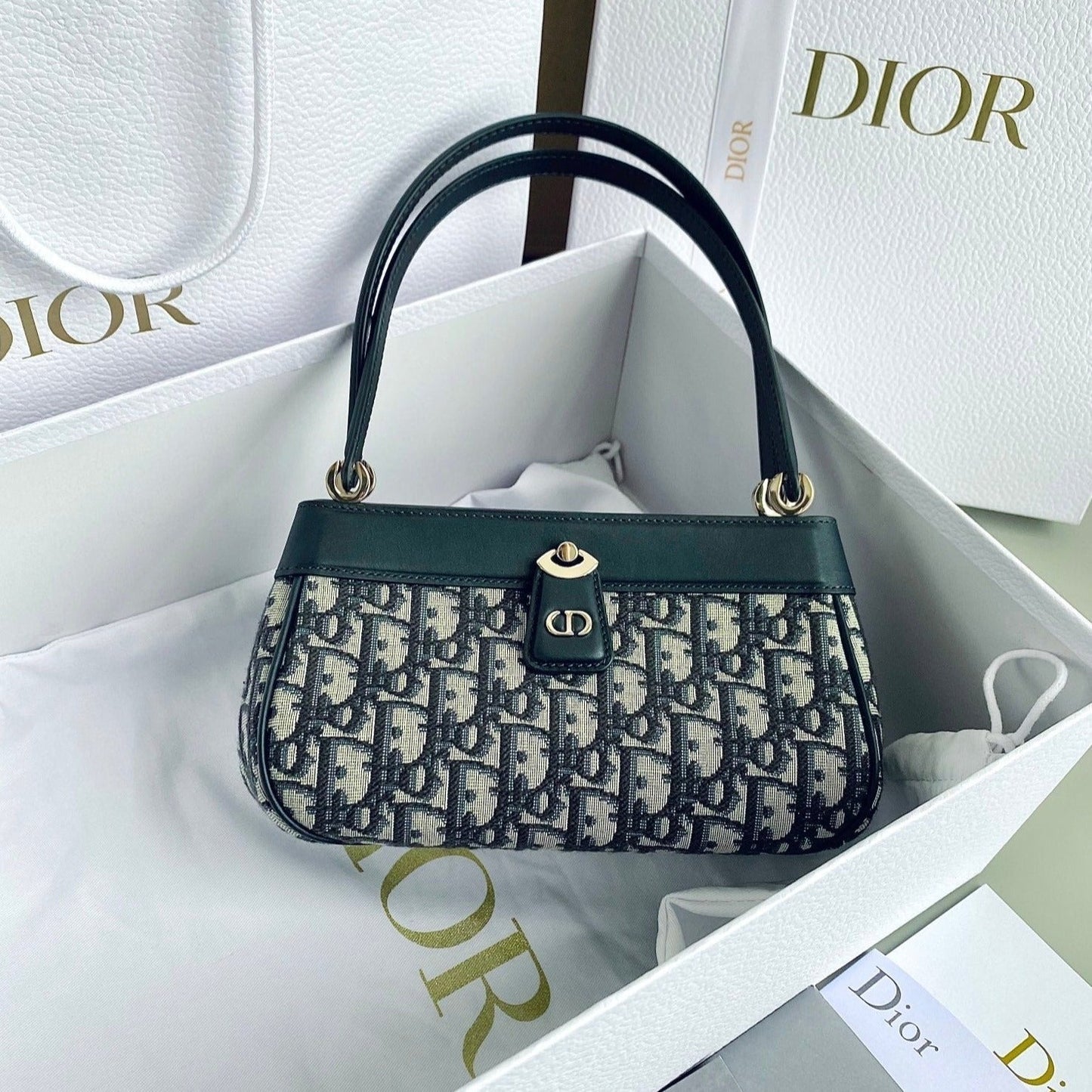 Luxury DiorMEDIUM 22 KEY HANDBAG IN BLUE OBLIQUE JACQUARD
