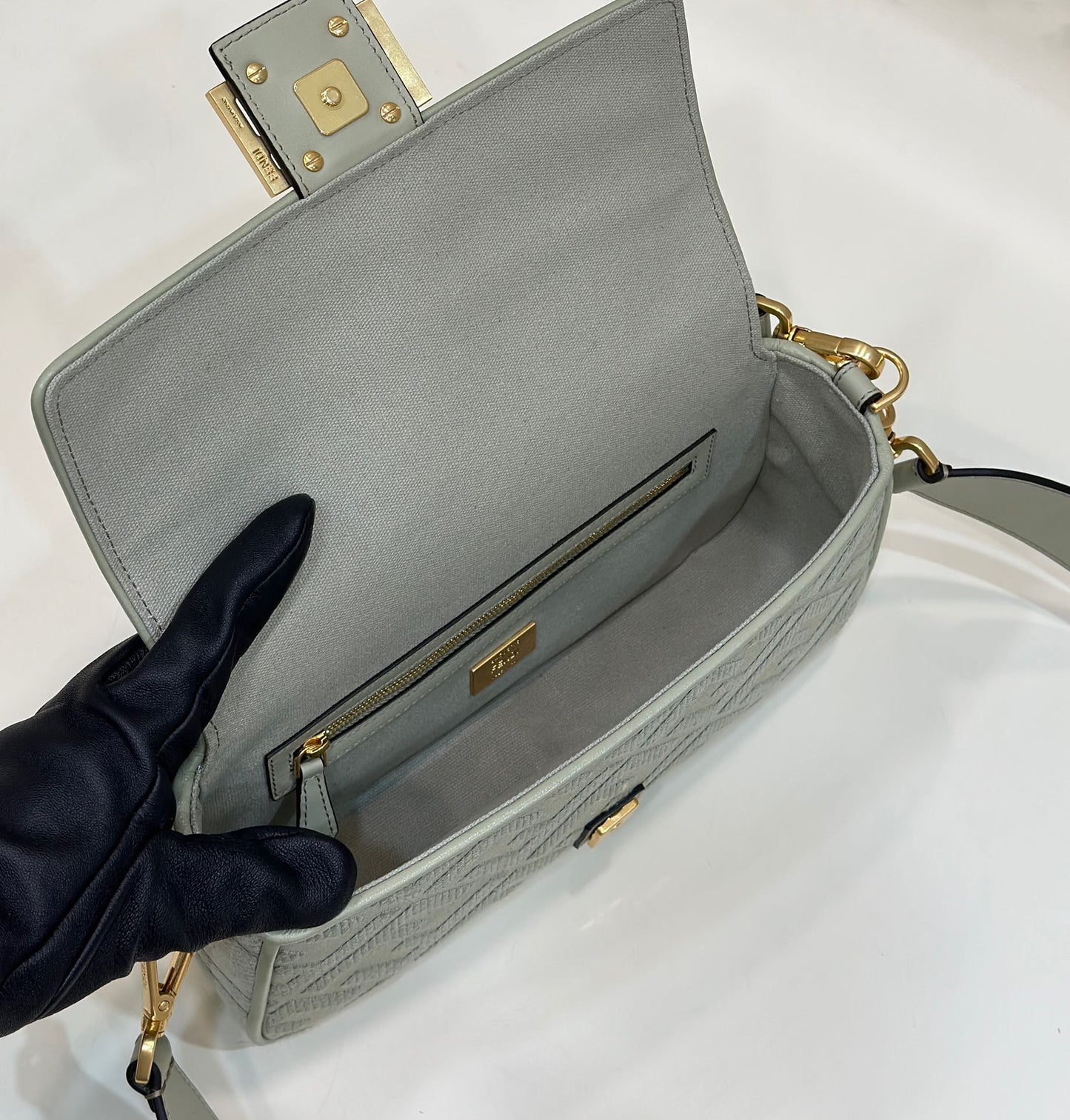 Luxury FendiBAGUETTE WITH FF MOTIF 27 IN BITTER JACQUARD FABRIC GOLD HARDWARE