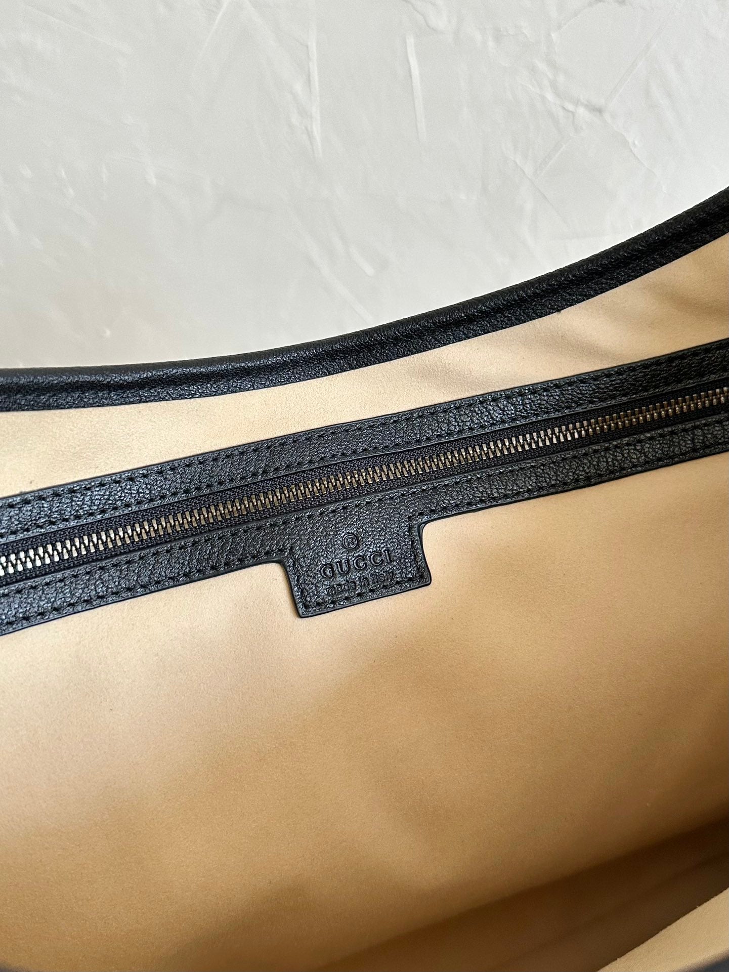 Luxury Gucci LARGE APHRODITE 47 BAG BEIGE CANVAS AND BLACK CALFSKIN