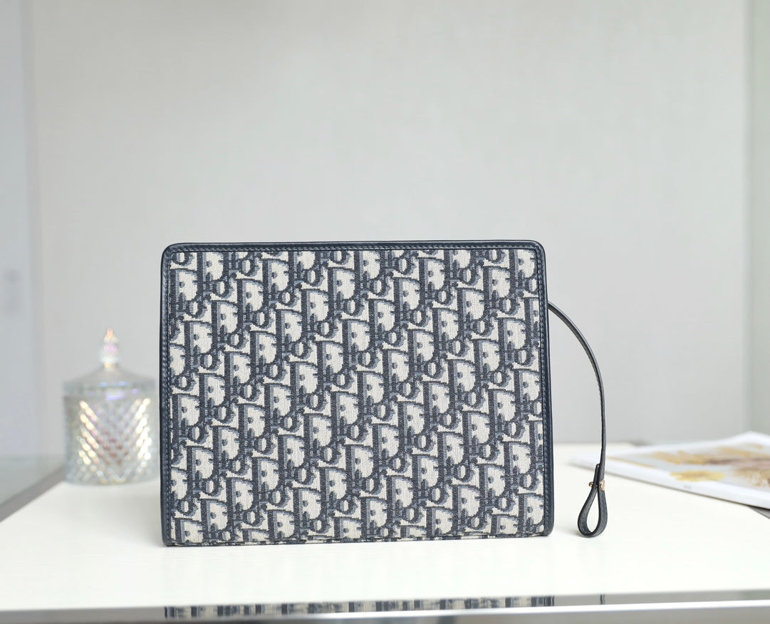 Luxury DiorBOOK TOTE 26 IN BLUE OBLIQUE JACQUARD