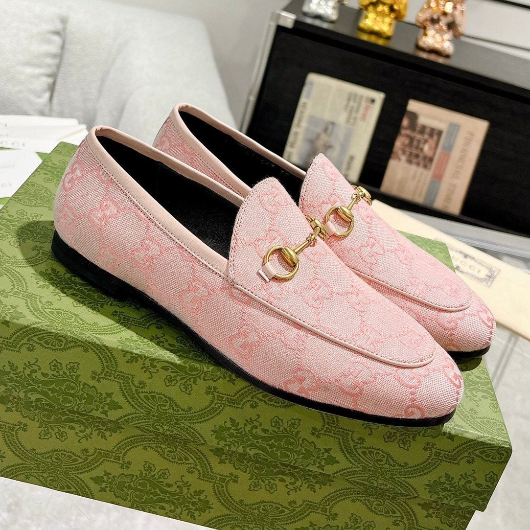 Luxury Gucci MEN'S LOAFER WITH HORSEBIT IN PINK PASTEL MONOGRAM JACQUARD FABRIC