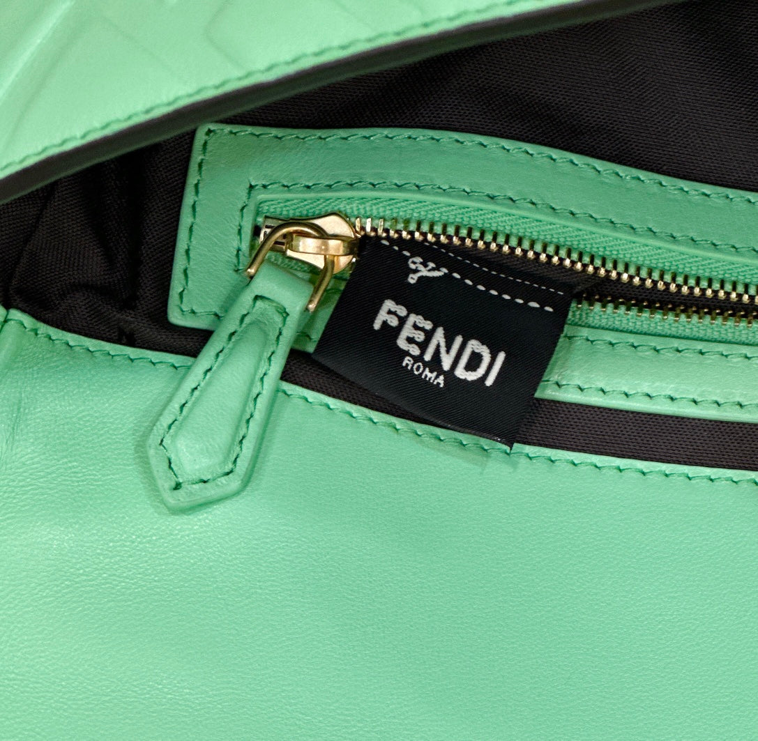 Luxury FendiBAGUETTE WITH FF MOTIF 27 IN DE YORK GREEN SOFT LAMBSKIN GOLD HARDWARE