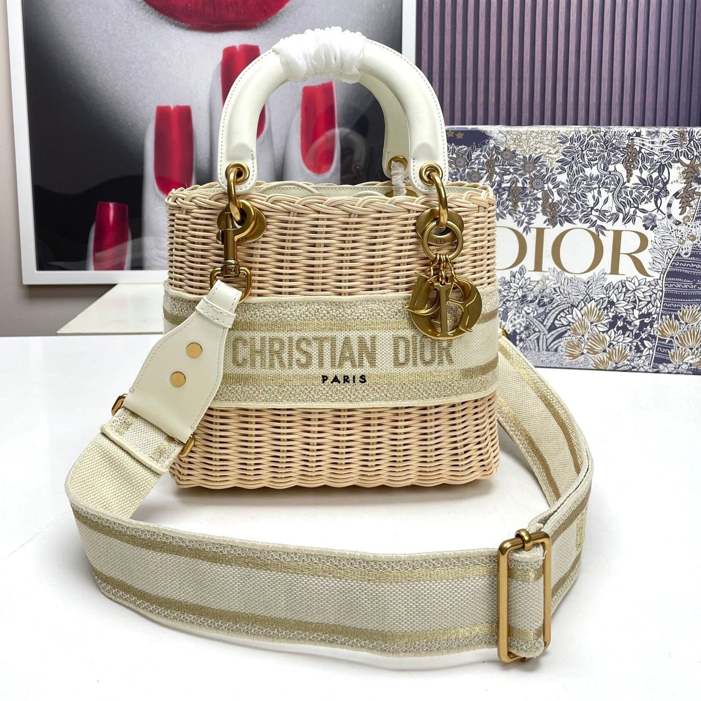 Luxury Diormedium lady 24 bamboo basket white canvas