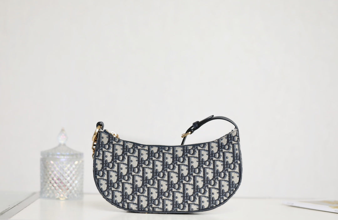 Luxury DiorLOUNGE 26 BAG IN BLUE OBLIQUE JACQUARD