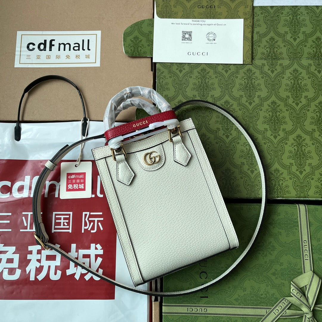 Luxury Gucci DIANA TOTE BAG 19 IN WHITE LAMBSKIN WITH BAMBOO HANDLE