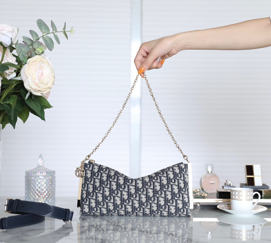 Luxury DiorCLUB 27 HANDBAG IN BLUE OBLIQUE JACQUARD