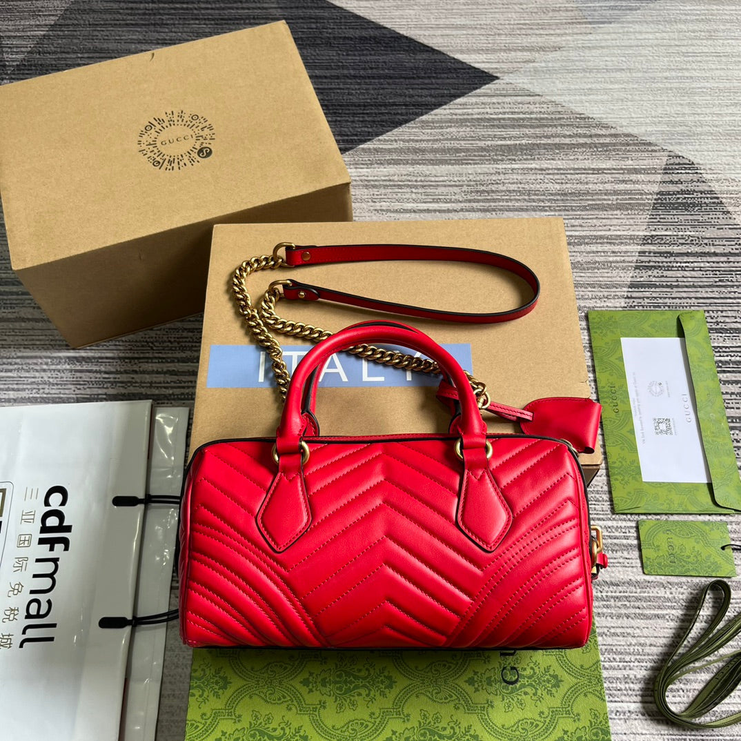 Luxury Gucci GG MARMONT MATELASSE 27 HANDBAG CHERRY RED CALFSKIN