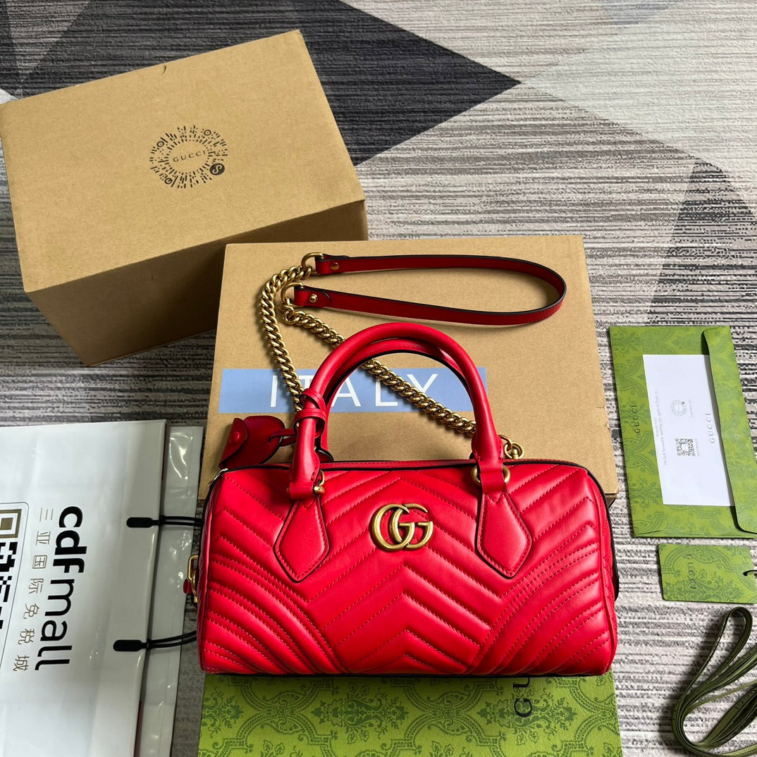 Luxury Gucci GG MARMONT MATELASSE 27 HANDBAG CHERRY RED CALFSKIN
