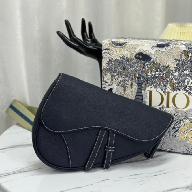 Luxury DiorSADDLE 28 BAG IN BLACK LAMBSKIN