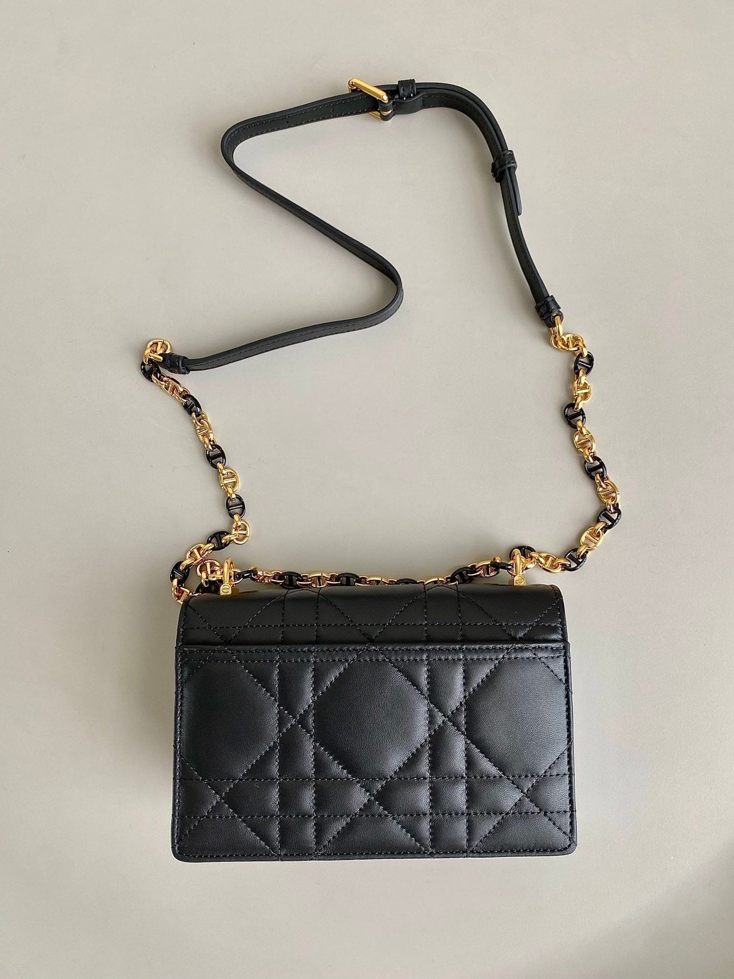 Luxury DiorMINI CHAIN BAG 17 IN BLACK CALFSKIN