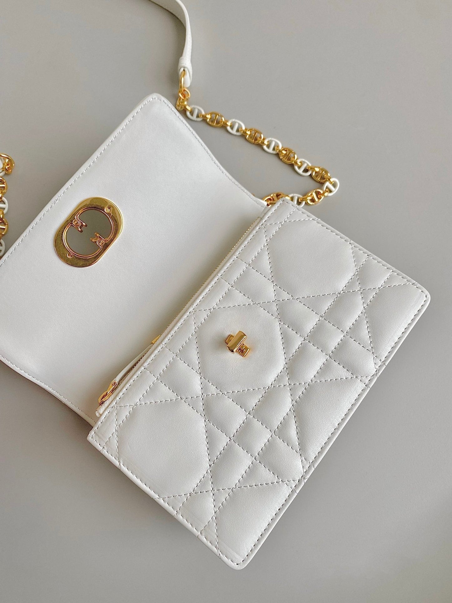 Luxury DiorMINI CHAIN BAG 17 IN WHITE CALFSKIN