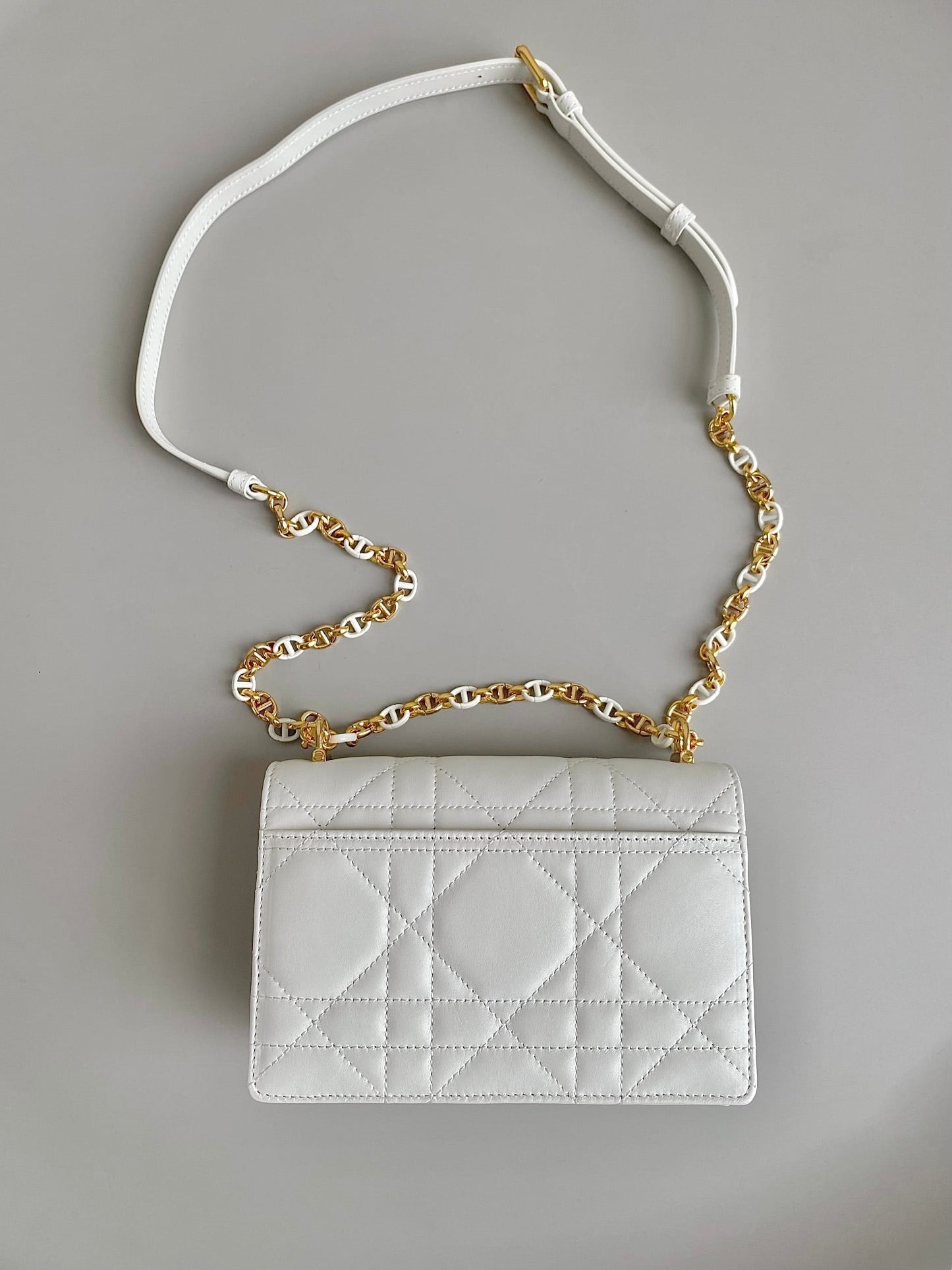Luxury DiorMINI CHAIN BAG 17 IN WHITE CALFSKIN