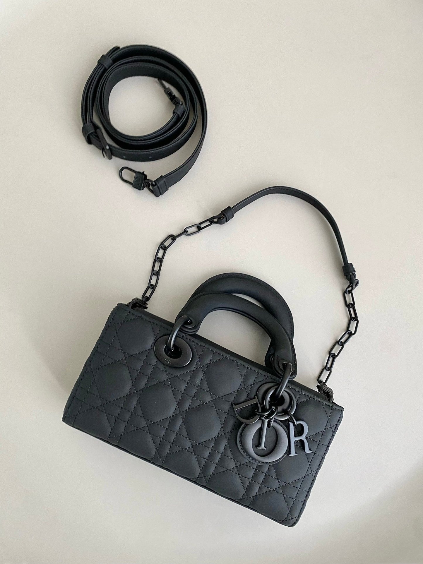 Luxury DiorD-JOY BAG 22 IN BLACK LAMBSKIN