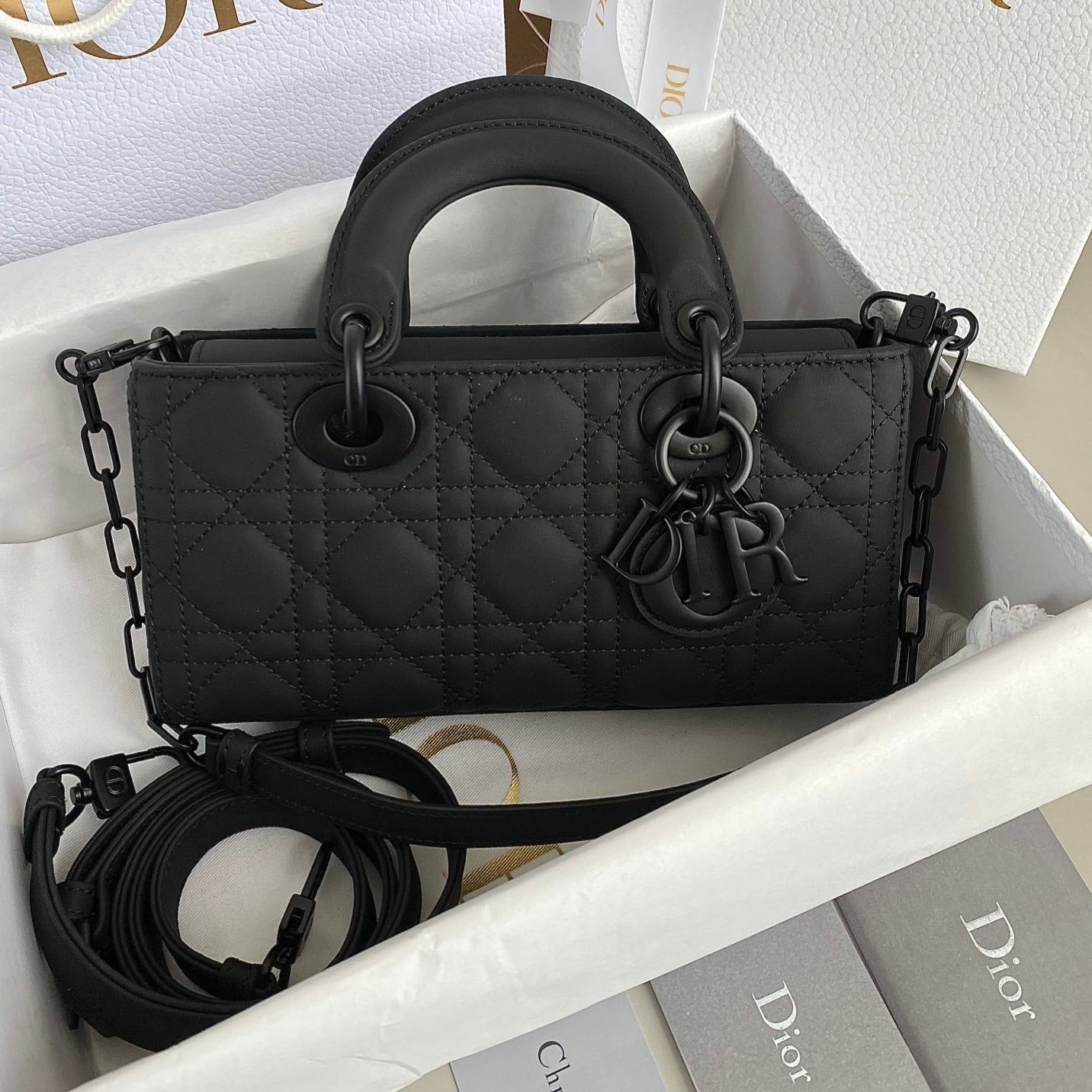 Luxury DiorD-JOY BAG 22 IN BLACK LAMBSKIN